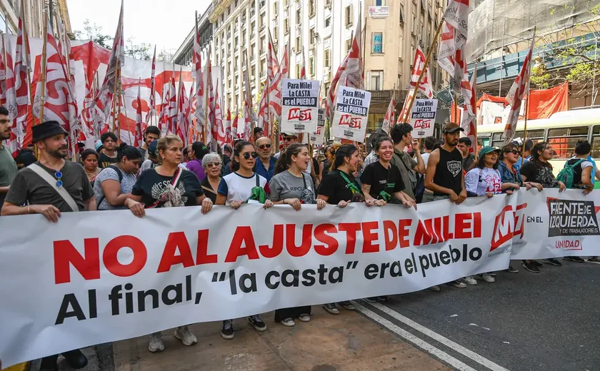 Aéreas brasileiras cancelam voos para Argentina no dia 24 por greve