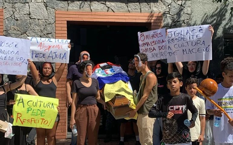 Diante dos shows milionários, artistas de Maceió ainda esperam pagamentos da Lei Paulo Gustavo