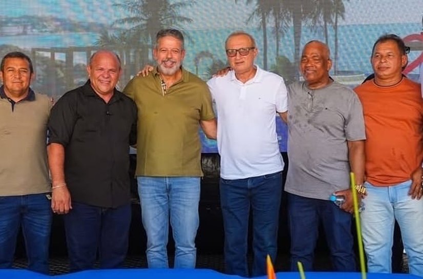 Prefeito Jadson Lessa e lideranças de São Miguel dos Milagres reafirmam apoio a Arthur Lira em lançamento de obras que fortalecem o desenvolvimento do Litoral Norte