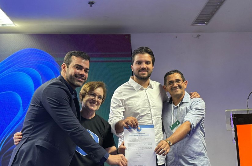 Prefeito Lucas Santos participa de Fórum da Undime/AL e representa municípios do Baixo São Francisco na assinatura do termo de adesão ao Selo Unicef