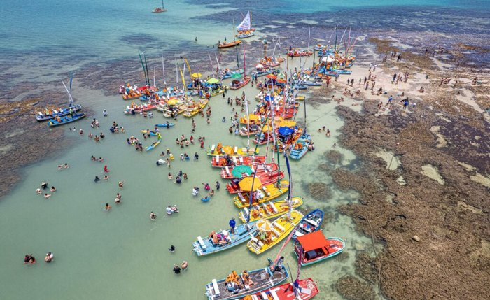 Deslumbrantes piscinas naturais da Pajuçara, em Maceió