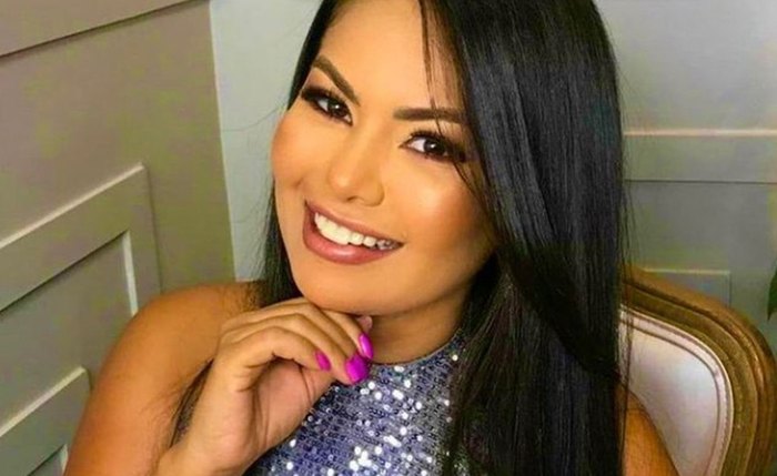 Paulinha Abelha, cantora da banda Calcinha Preta