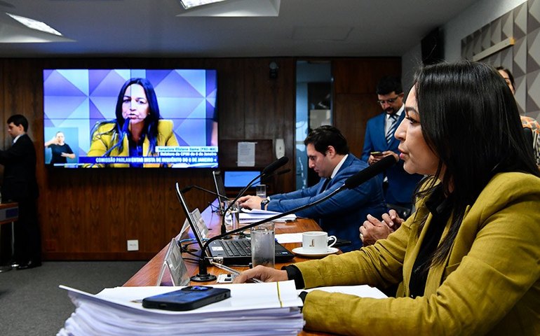 Eliziane diz que 8 de Janeiro ainda não acabou e defende combate ao extremismo