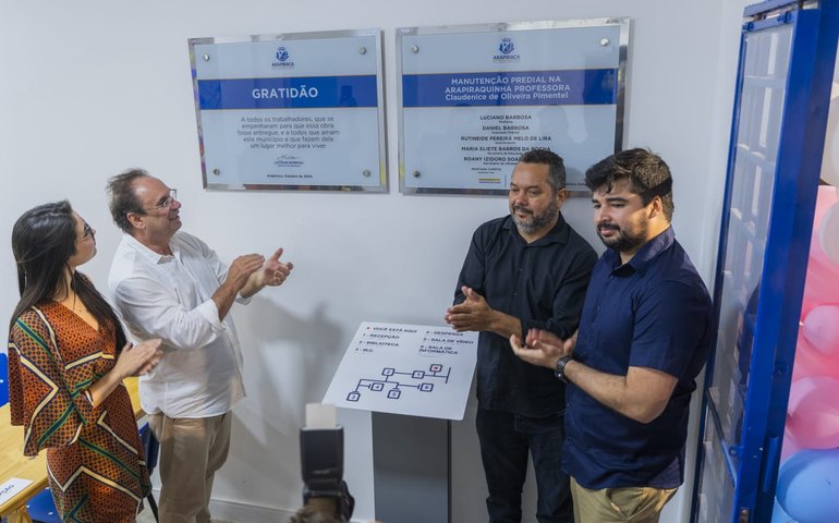 Prefeito Luciano entrega biblioteca digital, praça e mais seis ruas pavimentadas no Canaã