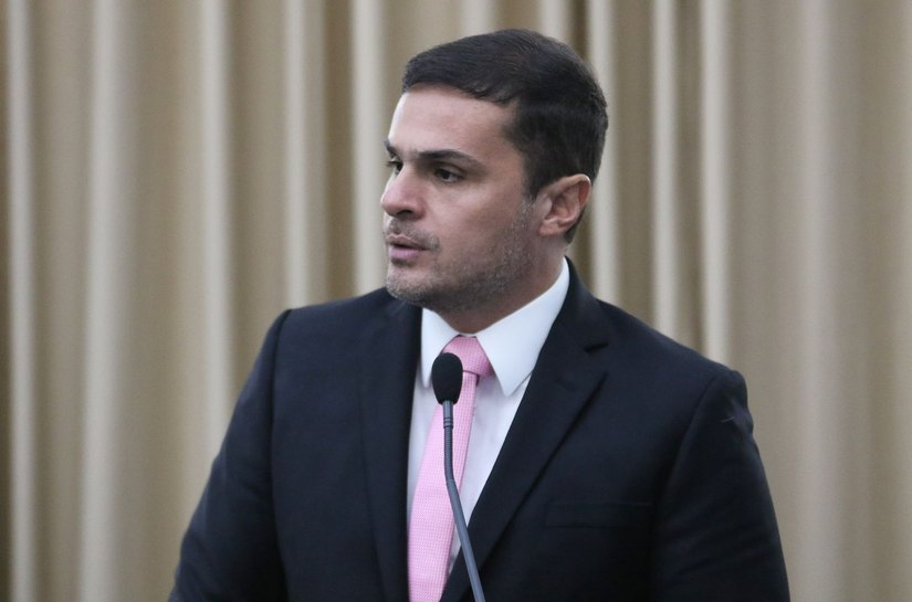 Projeto de Alexandre Ayres institui Campanha de Combate a Golpes Financeiros Contra Idosos