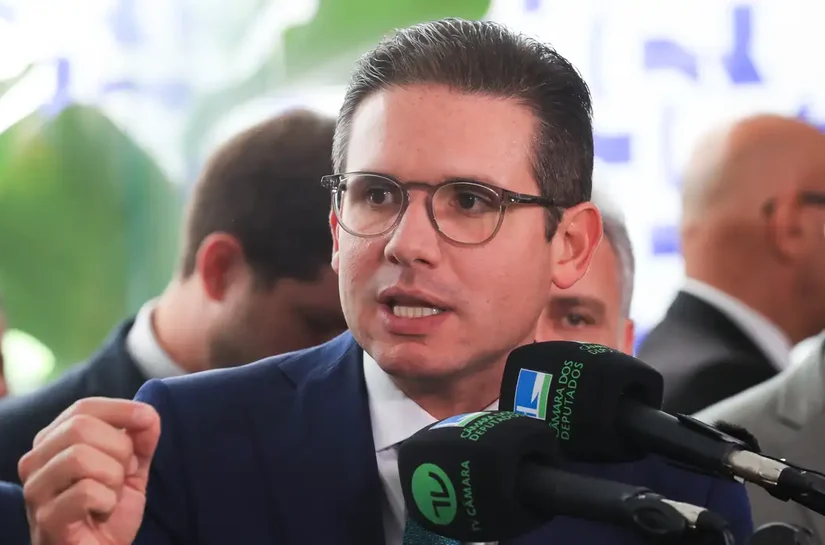 Motta pauta derrubar IOF; Senado vota aumentar número de deputados
