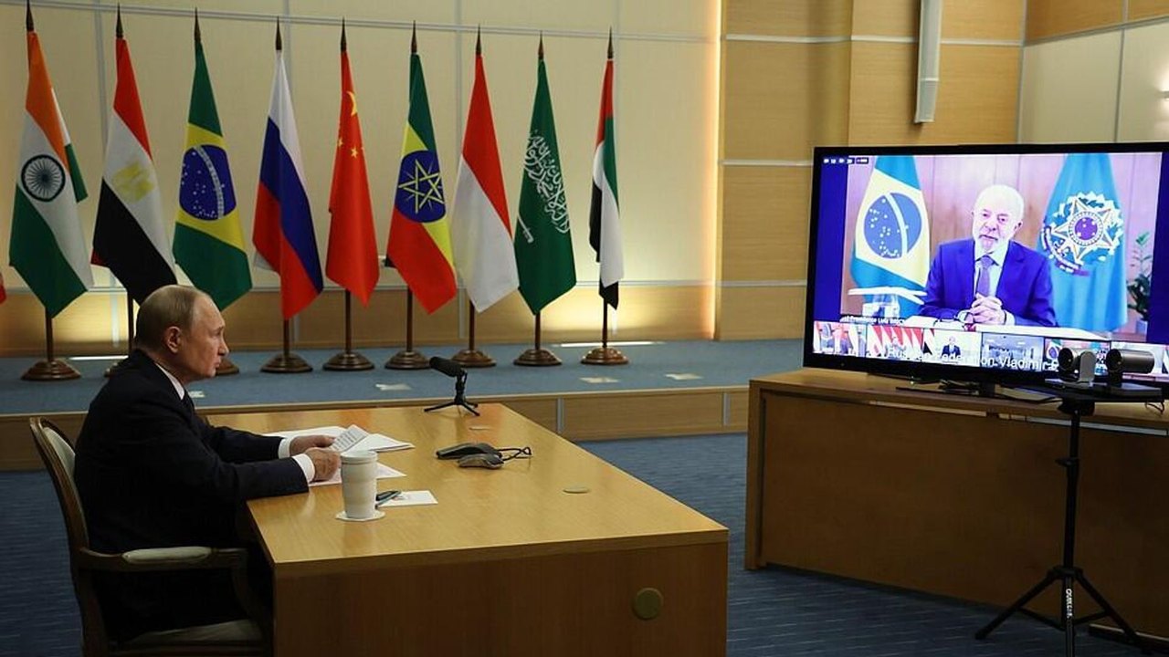 Iniciativas da Rússia no BRICS beneficiam a América Latina, afirma analista