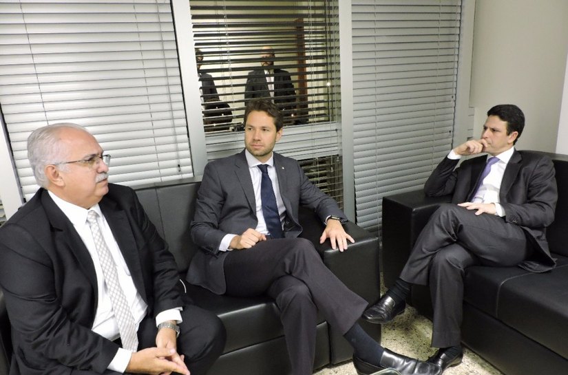 Prefeito Rogério Teófilo consolida apoio federal para Arapiraca em Brasília