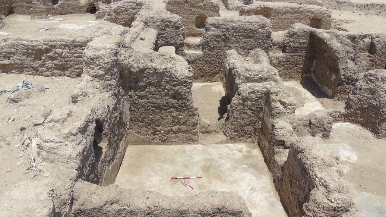 Desenterram no Egito povoado completo de 1.700 anos com ruas, casas e igreja preservados (FOTOS)