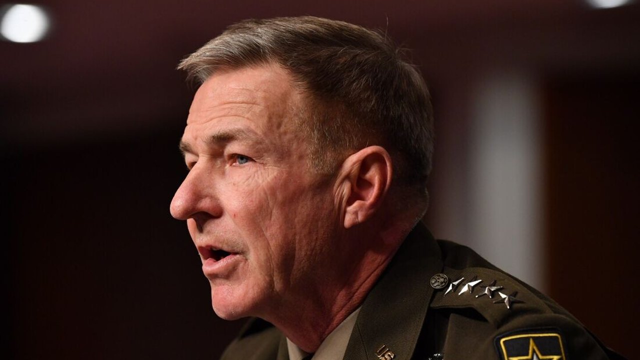 Comandante dos EUA renuncia em meio a bloqueio de nomeação de militares no Senado por medida sobre aborto