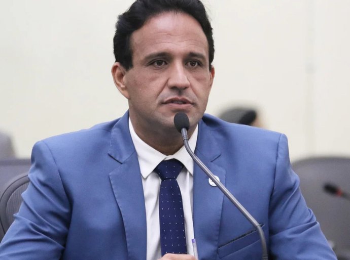 Deputado Mesaque Padilha protocola projeto de lei que promove a empregabilidade de mães atípicas em Alagoas