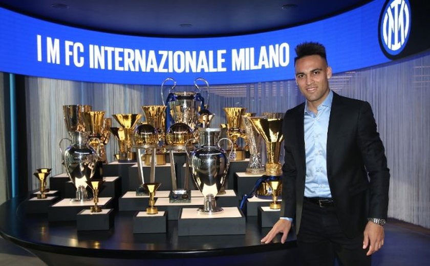 Inter de Milão renova com Lautaro Martínez por cinco temporadas: 'Por mais gols importantes'
