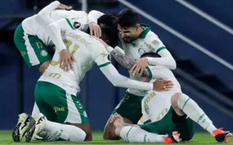 Palmeiras vira diante do Independiente del Valle na altitude e lidera grupo na Libertadores