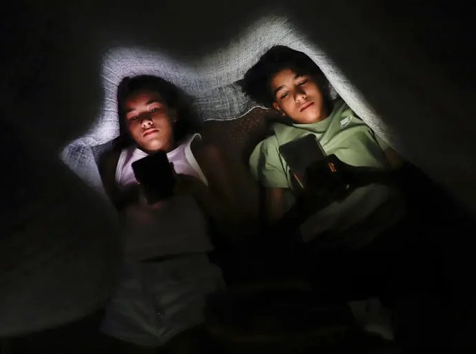 Consulta pública sugere mais rigidez na aferição de idade na internet