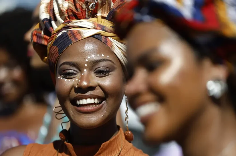 Especialistas defendem atenção específica para saúde da pele negra