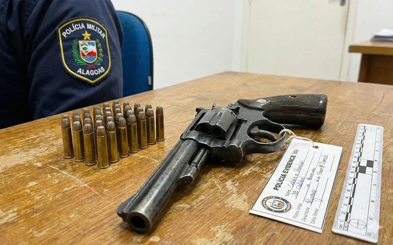 Polícia Militar cumpre mandado e prende homem com revólver e 35 munições em Arapiraca