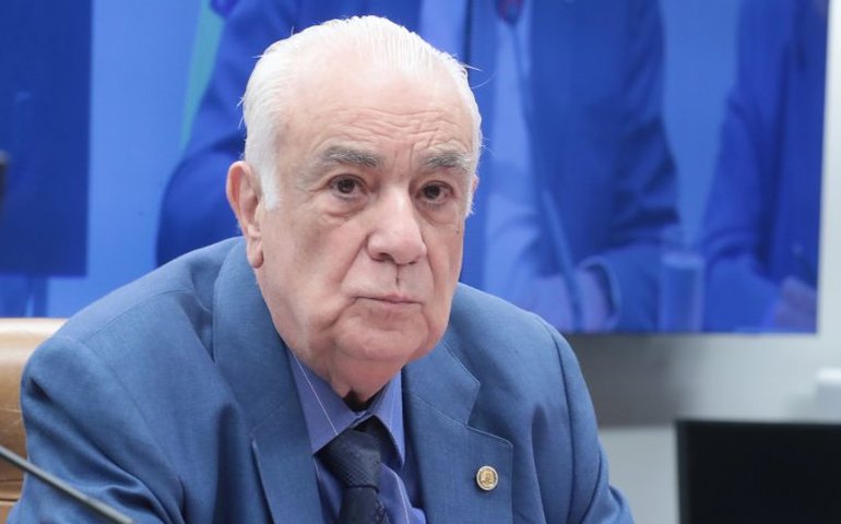 Comissão aprova regras para a circulação de carros autônomos no Brasil