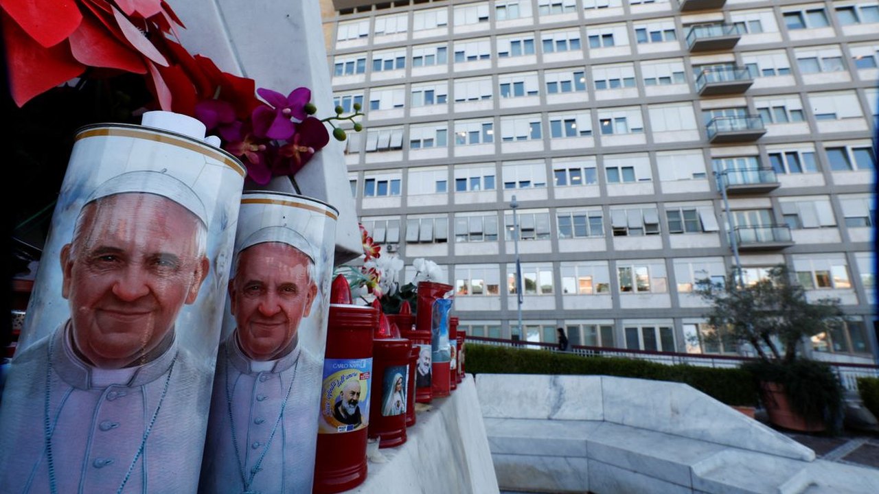 Estado de saúde do Papa Francisco continua crítico