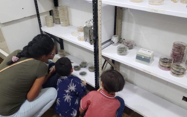 Crianças da creche Mestra Virgínia têm dia de cientista