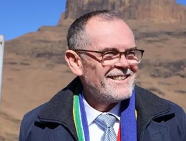 Quem é o ministro do Meio Ambiente demitido durante a COP-30