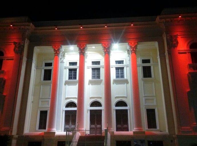Setembro Vermelho: Associação Comercial ganha nova iluminação