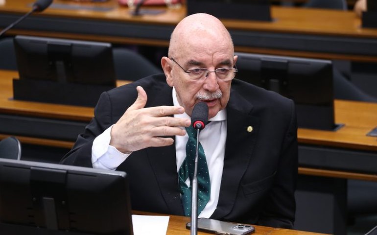 Comissão aprova projeto que cria registro específico para cânceres do sangue no SUS