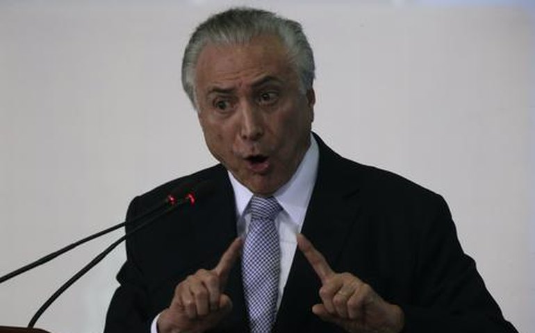 Temer passa por pequena cirurgia na uretra