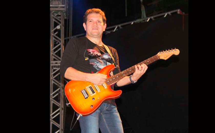 Chimbinha nega envolvimento com dançarina