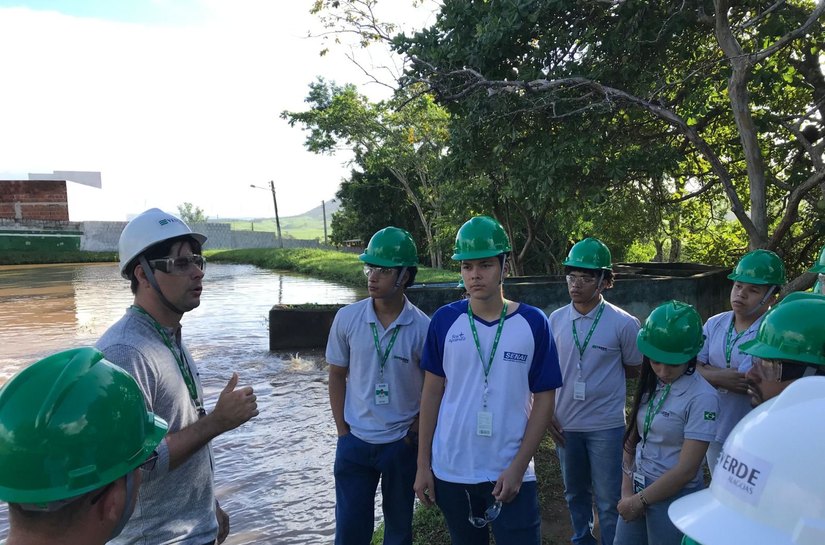 Verde Alagoas forma jovens aprendizes em operador de ETA