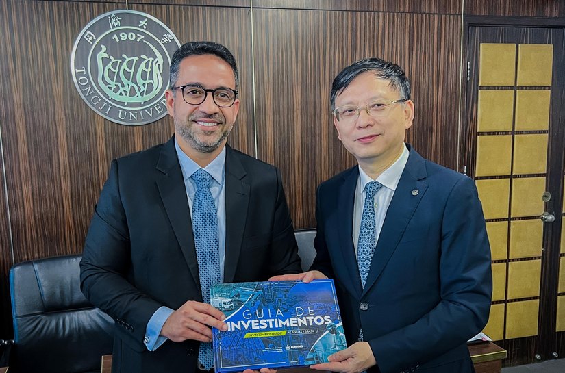 Paulo Dantas alinha cooperação de Alagoas com Universidade Tongji, em Xangai