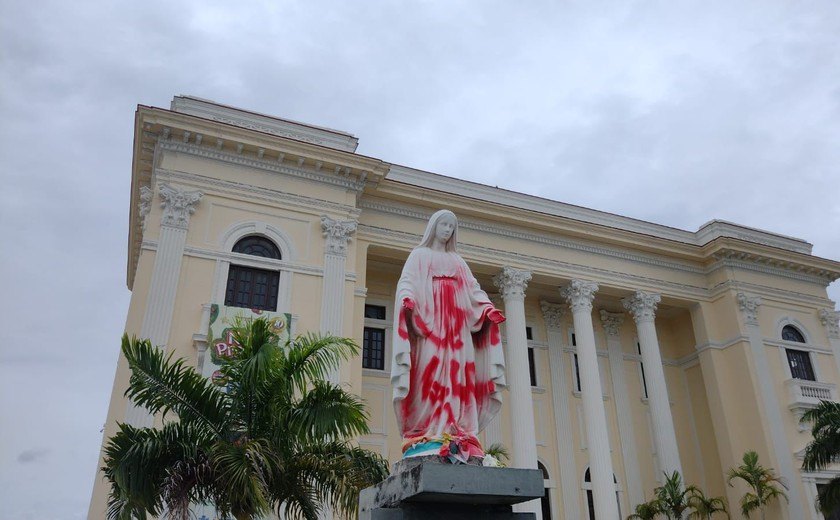 Parlamentares e representantes religiosos pedem mais rigor contra atos de intolerância