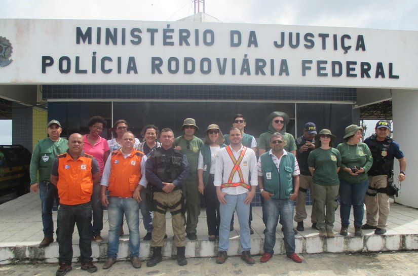 Transportes de produtos perigosos são monitorados na BR-101 em AL