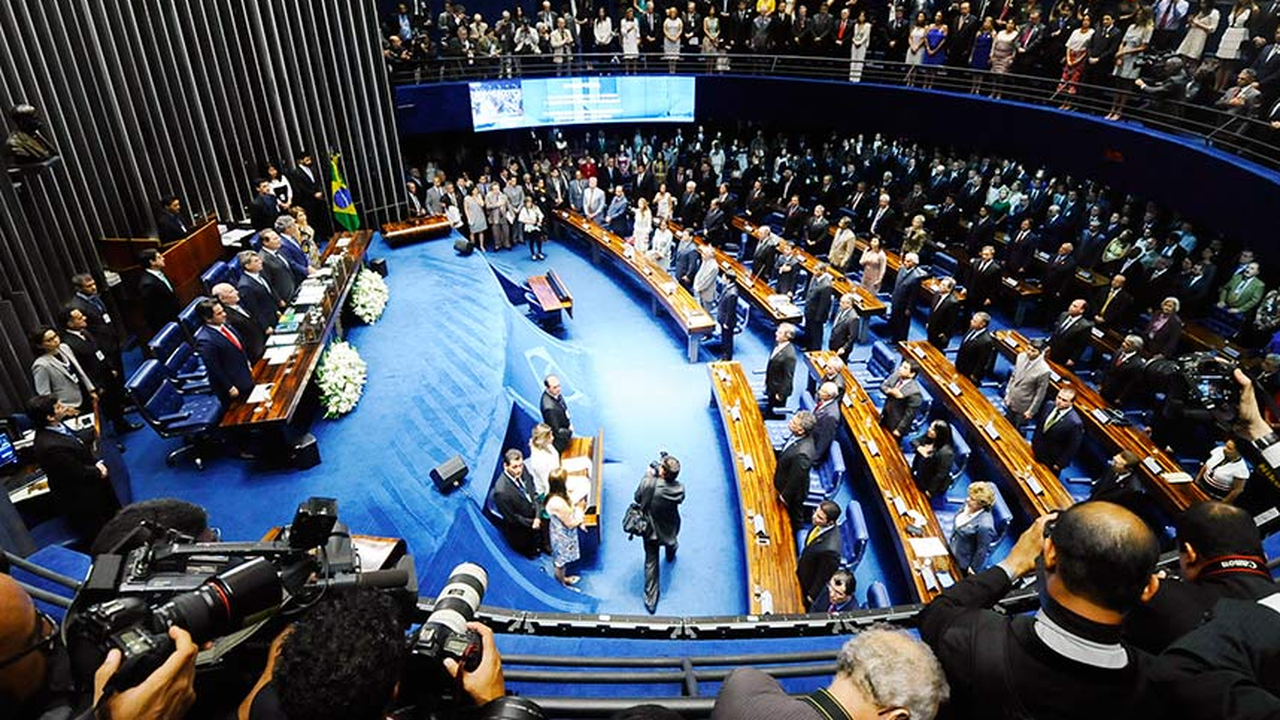 Projeto redireciona verbas de programas não executados em educação