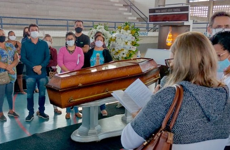 Corpo de Adilson Galindo é velado em Canindé de São Francisco