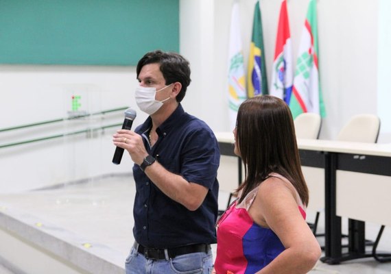 Semana de enfermagem: Profissionais de Coruripe passam por fortalecimento técnico e capacitação