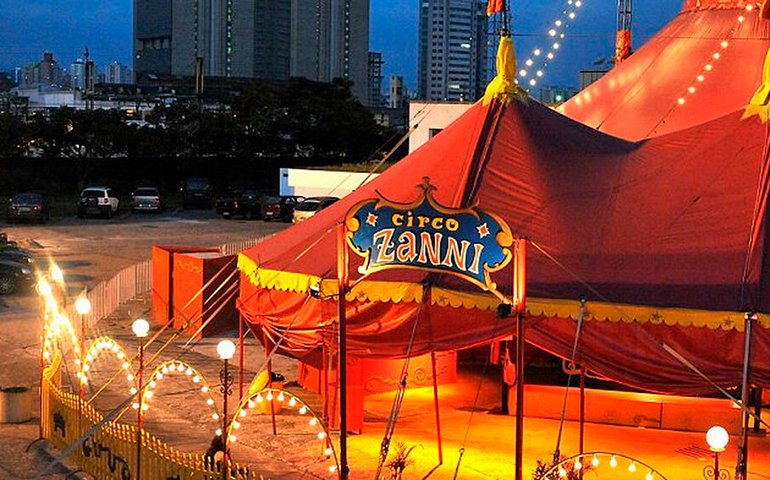 Circo Zanni faz campanha para conseguir manter a sede recém-inaugurada