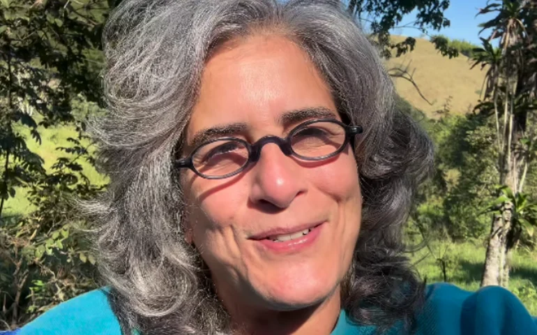 Lúcia Veríssimo diz estar com 'esôfago machucado' após incêndio em sua fazenda: 'Muito tempo respirando aquela fumaça'