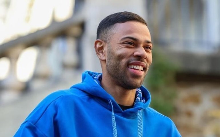 Renan Lodi assina com o Al-Hilal, time de Neymar, até o final de 2027