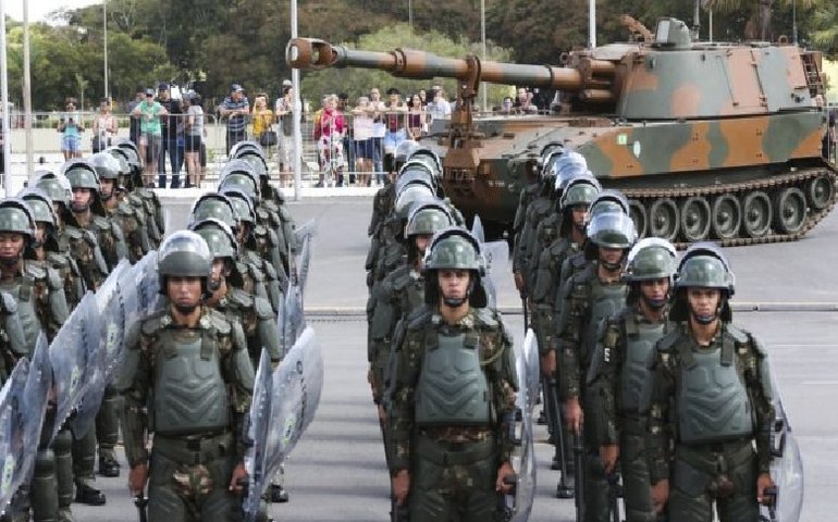 Exército põe 2,5 mil em prontidão; papel na intervenção não foi definido