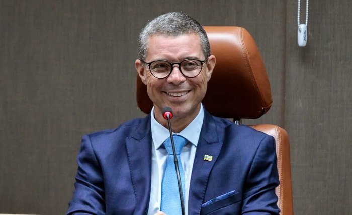 Fábio Mitidieri (PSD) é o governador do país com maior salário Fábio Mitidieri (PSD) é o governador do país com maior salário
