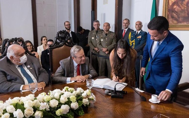 Paula Dantas assume Secretaria Extraordinária e reforça que a primeira infância é uma das prioridades do governo