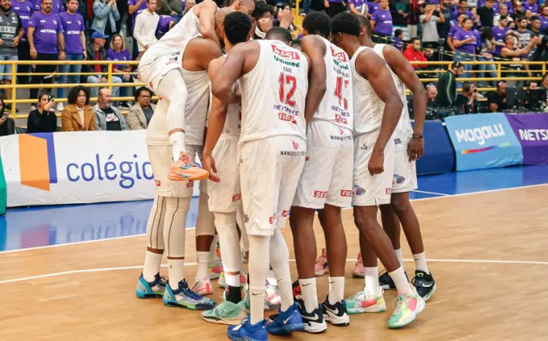 Franca larga na frente do Flamengo na final do NBB com comando de xarás Lucas
