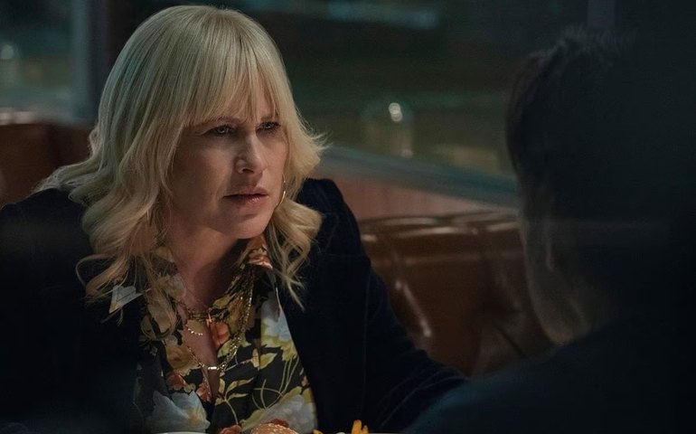 Na série noir 'Deserto Selvagem', Jay Roach dirige Patricia Arquette