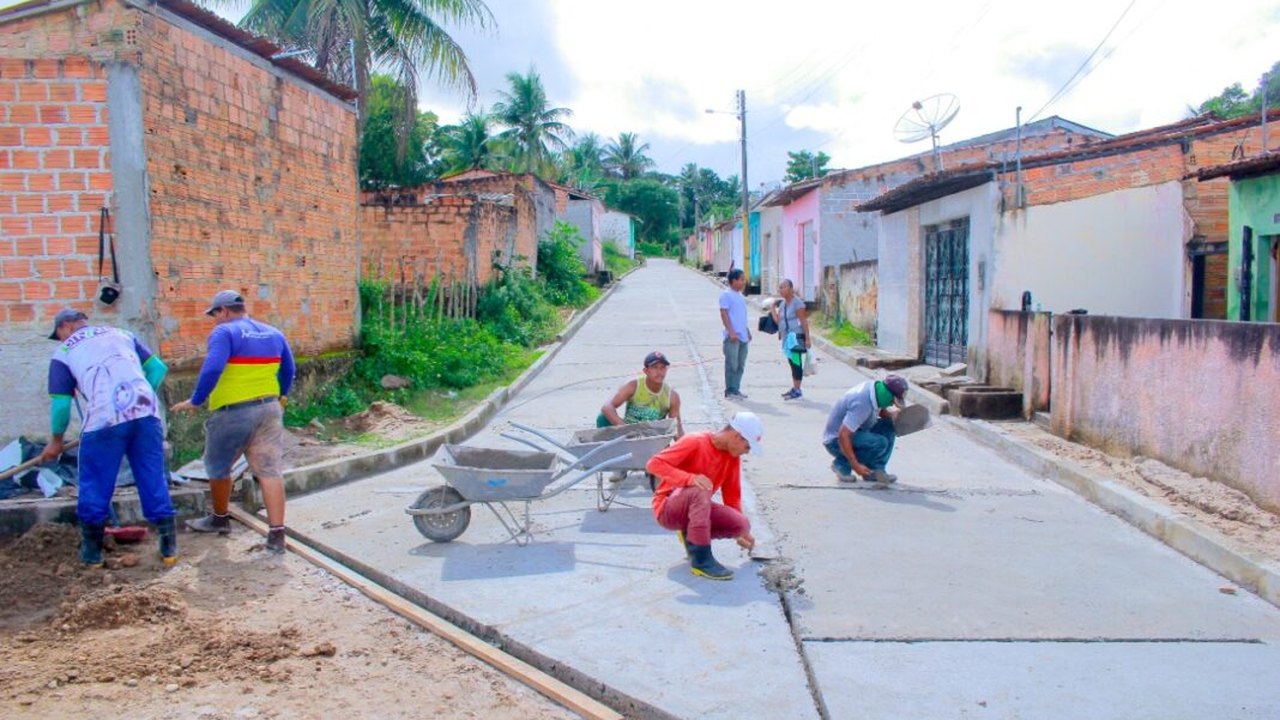 Prefeitura de Penedo investe em mobilidade urbana nas comunidades Castro Alves e VilaPrimavera