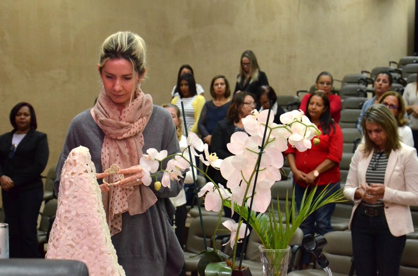 Terço no TCE/AL encerra mês de homenagem à Virgem Maria