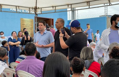 Davi Filho vai a Arapiraca e participa de evento de saúde no bairro Primavera 