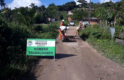 Seminfra recupera pontes nos bairros Rio Novo e Levada 