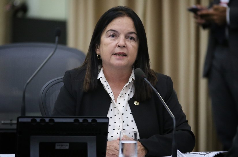 Fátima Canuto é primeira deputada estadual a receber título de Cidadã Honorária do município de Atalaia