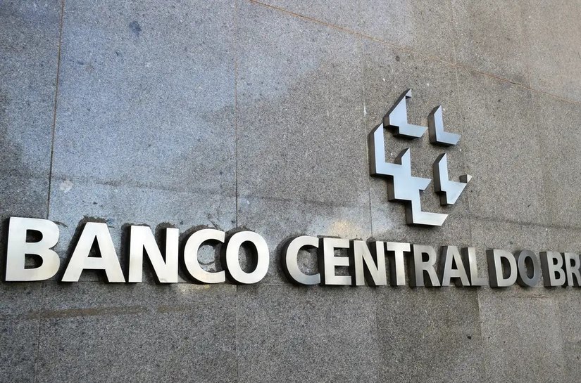 Mercado financeiro reduz previsão da inflação para 5,2%