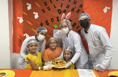 Crianças internadas no HGE põem a mão na massa e descobrem a Panquequinha do Coelhinho da Páscoa